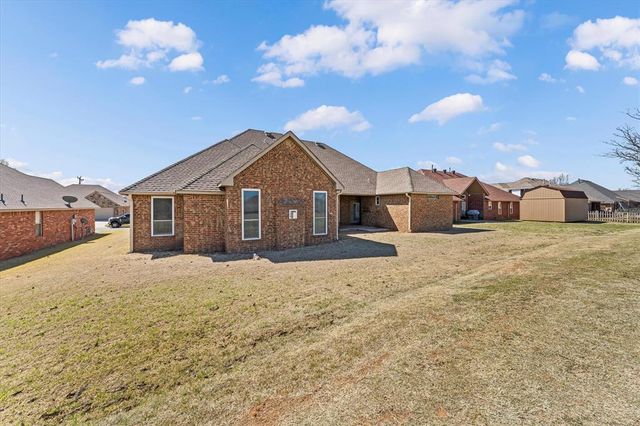 12012 Wickford Place, Yukon, OK 73099
