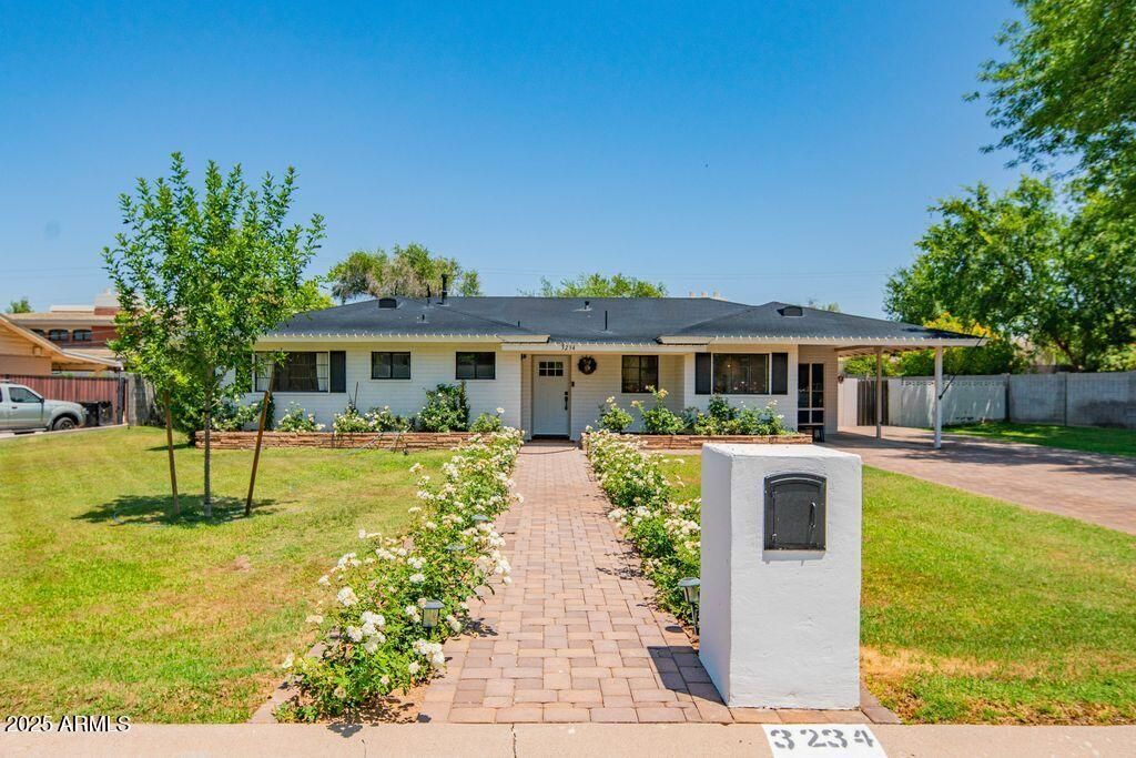 3234 E Coolidge Street, Phoenix, AZ 85018