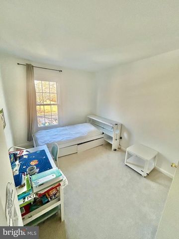 306 BATLEY CT, Fredericksburg, VA 22406