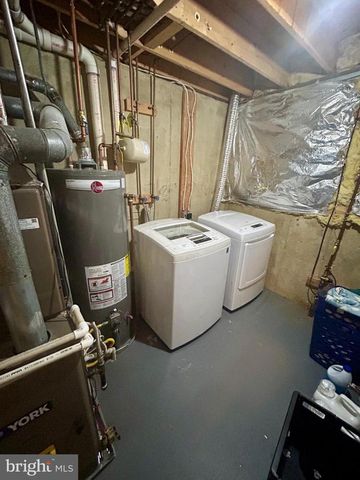 306 BATLEY CT, Fredericksburg, VA 22406