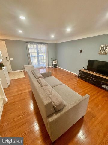 306 BATLEY CT, Fredericksburg, VA 22406