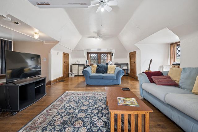 1815 Franklin Park Park S, Columbus, OH 43205
