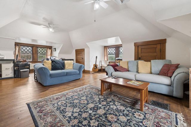 1815 Franklin Park Park S, Columbus, OH 43205