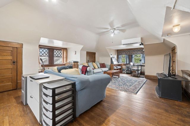 1815 Franklin Park Park S, Columbus, OH 43205