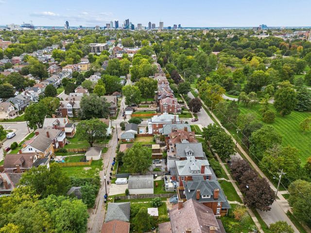 1815 Franklin Park Park S, Columbus, OH 43205