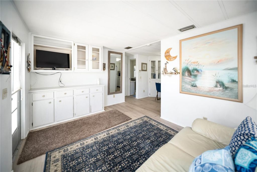 Image 6 of property listing at 10315 CORTEZ ROAD 60-4, Bradenton, FL 34210