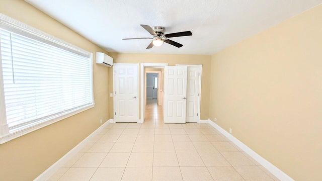 407 NW 7TH Street B, Boynton Beach, FL 33426