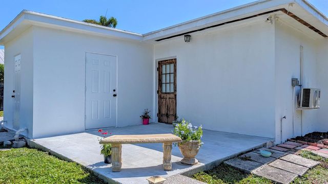 407 NW 7TH Street B, Boynton Beach, FL 33426