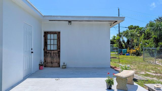 407 NW 7TH Street B, Boynton Beach, FL 33426