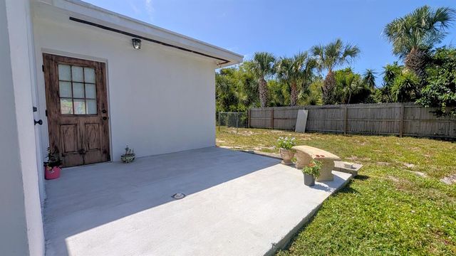 407 NW 7TH Street B, Boynton Beach, FL 33426