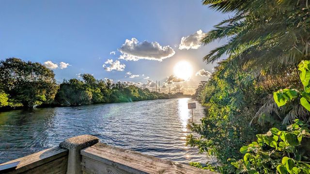 407 NW 7TH Street B, Boynton Beach, FL 33426