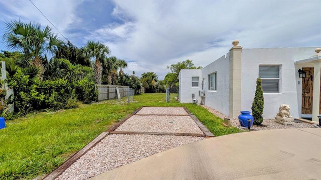 407 NW 7TH Street B, Boynton Beach, FL 33426