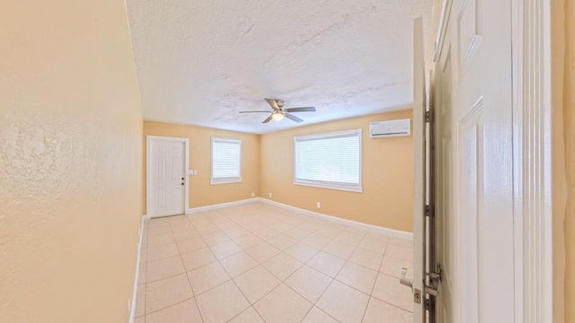 407 NW 7TH Street B, Boynton Beach, FL 33426