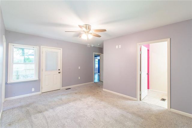 1007 S Independence Street, Harrisonville, MO 64701