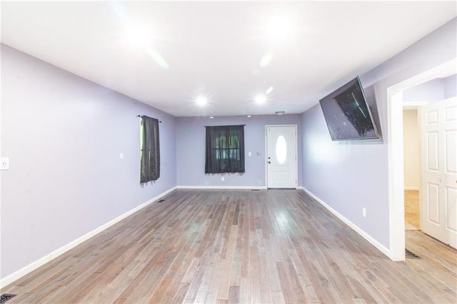 1007 S Independence Street, Harrisonville, MO 64701