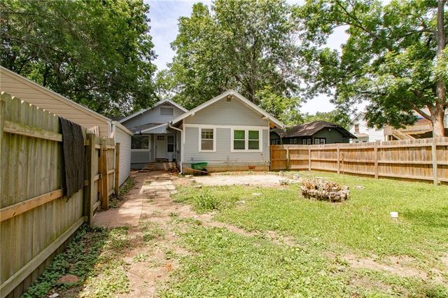 1007 S Independence Street, Harrisonville, MO 64701