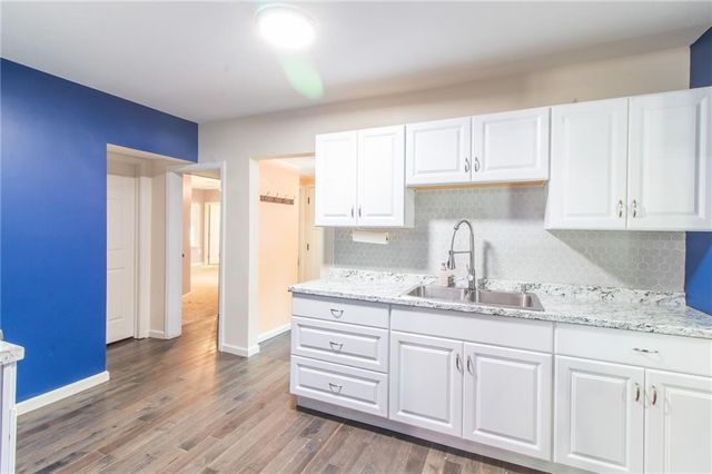 1007 S Independence Street, Harrisonville, MO 64701