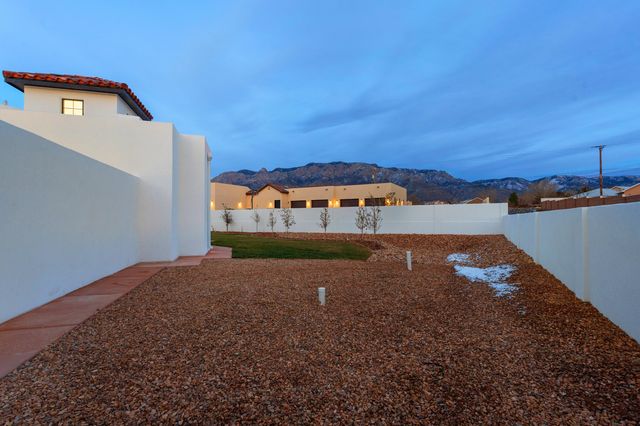 10300 Signal Avenue NE, Albuquerque, NM 87122