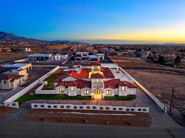 10300 Signal Avenue NE, Albuquerque, NM 87122