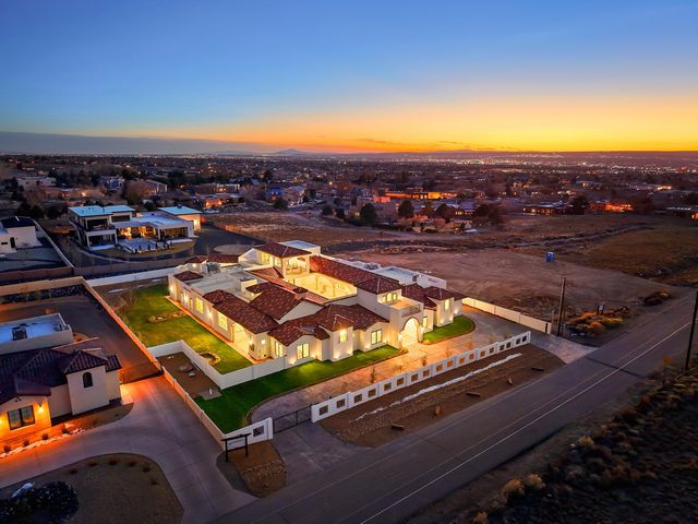 10300 Signal Avenue NE, Albuquerque, NM 87122