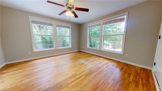 4309 Old College Road, Bryan, TX 77801