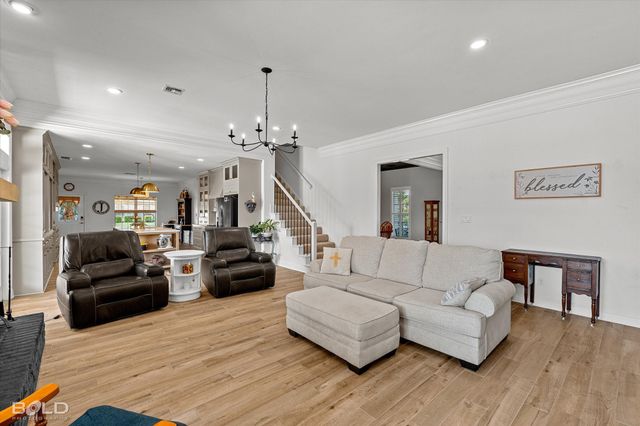 200 Colonel Burt Drive, Benton, LA 71006