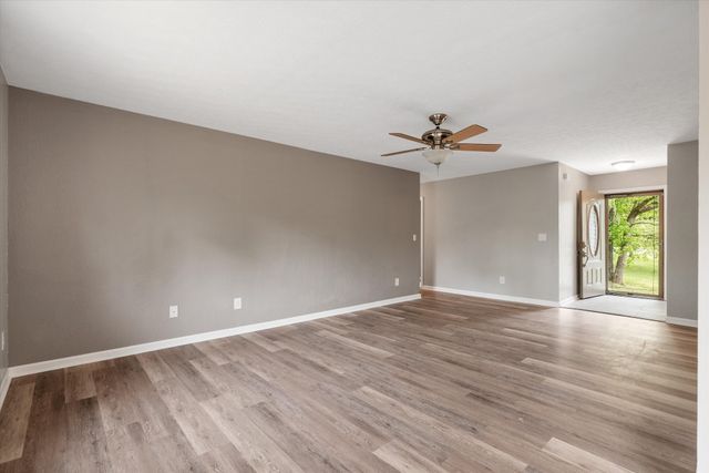 78 Angela Ln, Westmoreland, TN 37186