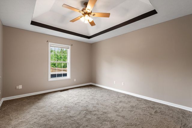 78 Angela Ln, Westmoreland, TN 37186