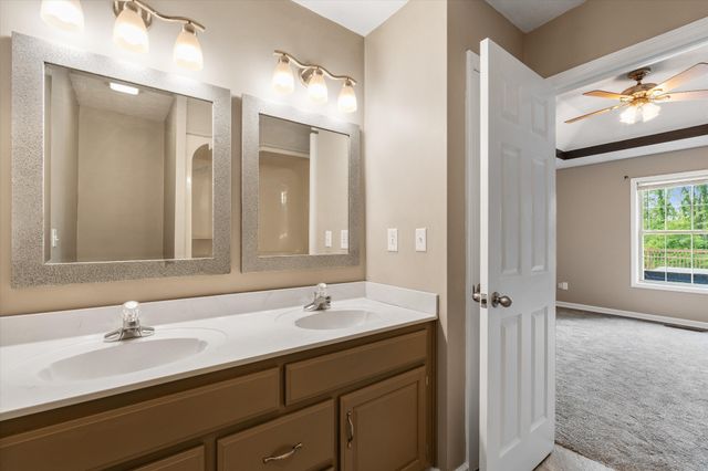 78 Angela Ln, Westmoreland, TN 37186