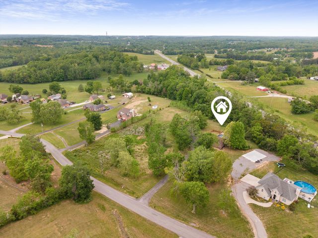 78 Angela Ln, Westmoreland, TN 37186