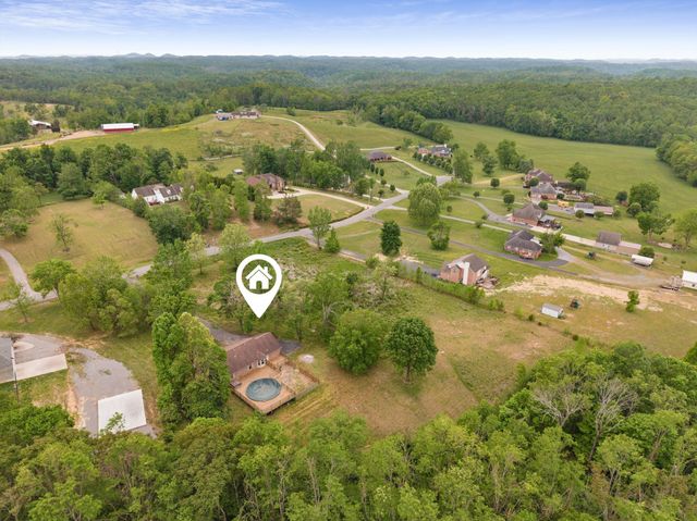 78 Angela Ln, Westmoreland, TN 37186