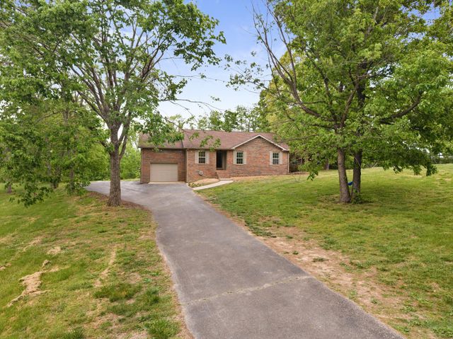 78 Angela Ln, Westmoreland, TN 37186