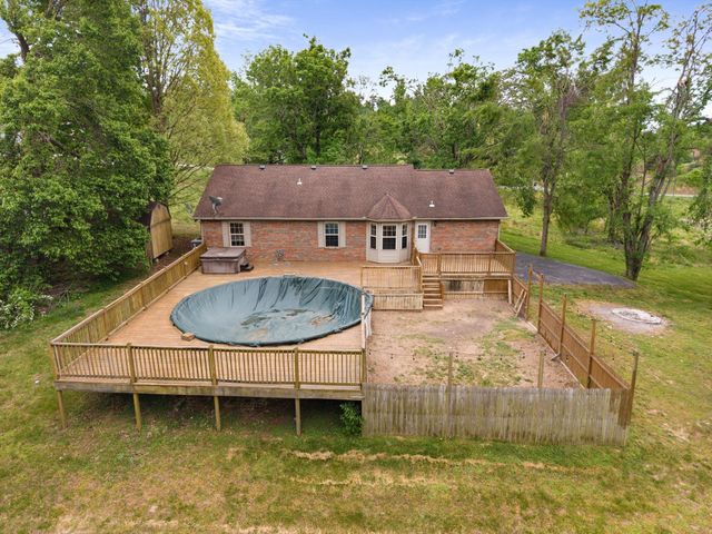 78 Angela Ln, Westmoreland, TN 37186