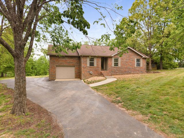 78 Angela Ln, Westmoreland, TN 37186