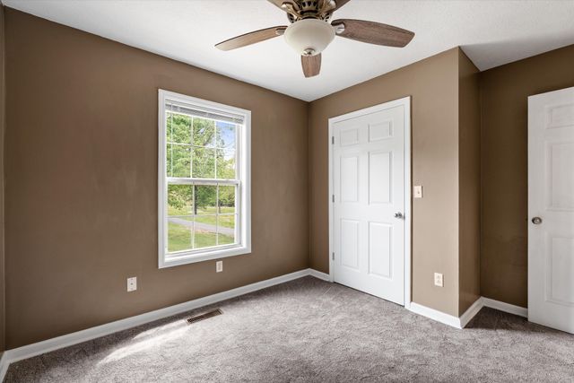 78 Angela Ln, Westmoreland, TN 37186