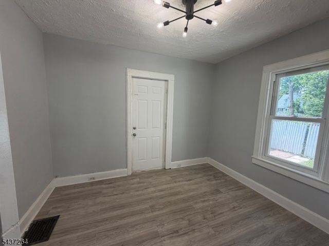 835 E 2nd St, Plainfield City, NJ 07062
