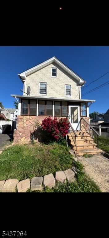 835 E 2nd St, Plainfield City, NJ 07062