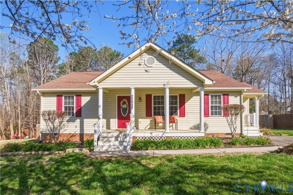 22922 Pheasant Ct, North Dinwiddie, VA 23803