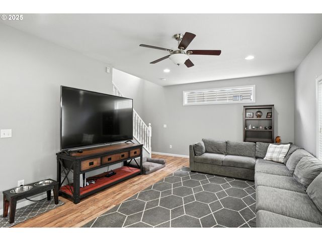 2137 N Q St, Washougal, WA 98671