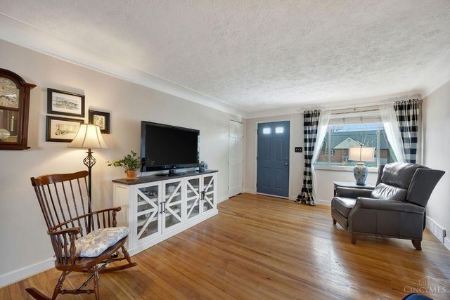 1320 Thurnridge Drive, Reading, OH 45215