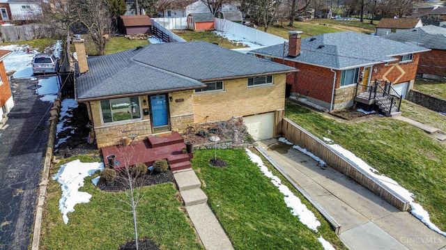 1320 Thurnridge Drive, Reading, OH 45215