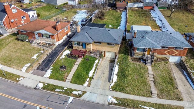 1320 Thurnridge Drive, Reading, OH 45215