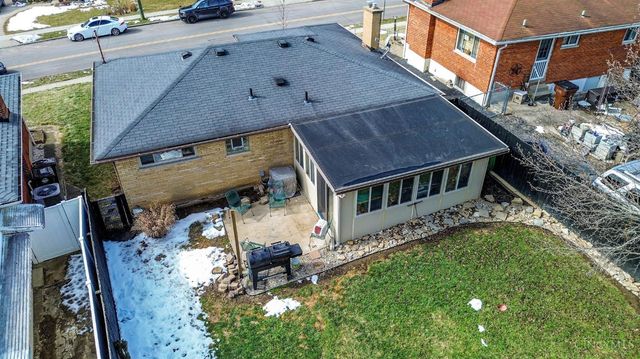 1320 Thurnridge Drive, Reading, OH 45215