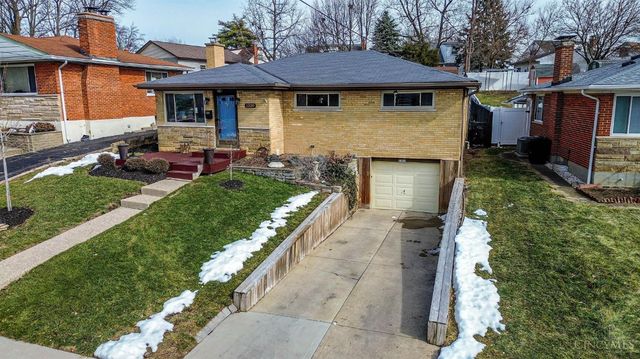 1320 Thurnridge Drive, Reading, OH 45215