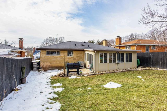 1320 Thurnridge Drive, Reading, OH 45215