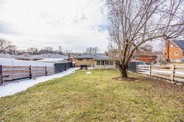 1320 Thurnridge Drive, Reading, OH 45215