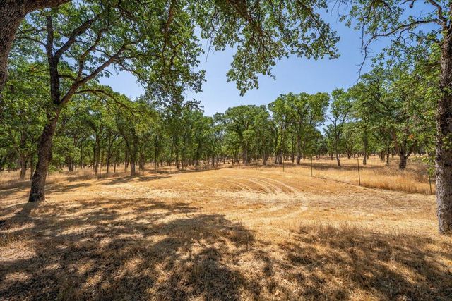 13185 Montecito Road, Red Bluff, CA 96080
