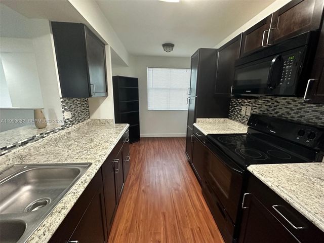 9763 NW 46th Ter 116, Doral, FL 33178