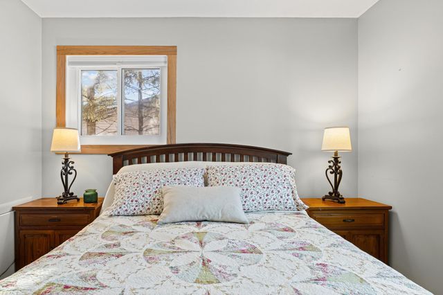 5690 136th Street Court, Apple Valley, MN 55124