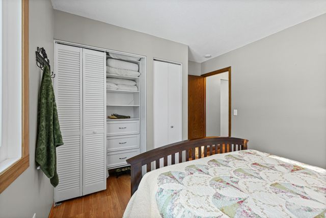 5690 136th Street Court, Apple Valley, MN 55124